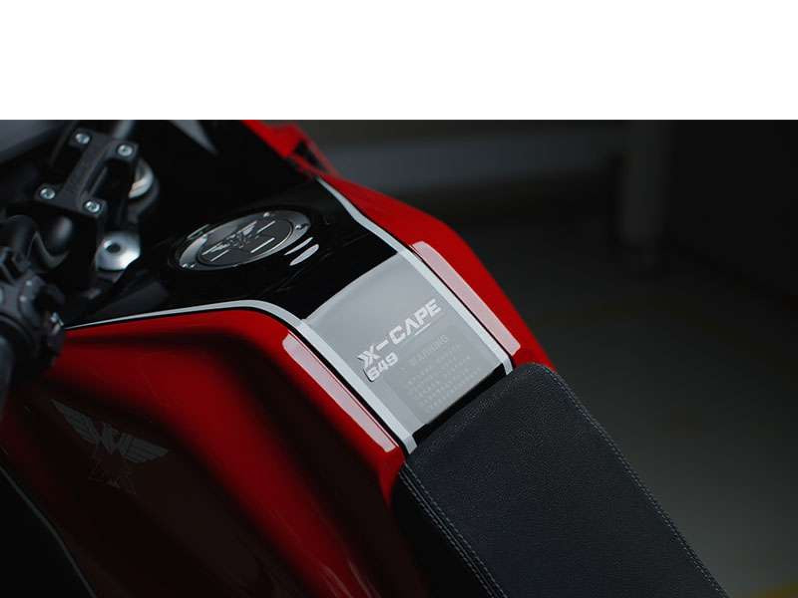 Мотоцикл MOTO MORINI X-CAPE 650 (Golden Spoke Wheels Volcanic Black) 2025